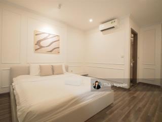 Cho thuê căn 2pn loại 96m2 view trực diện hồ bơi  tầng thấp  full nội thất mới đẹp tại hà đô q10