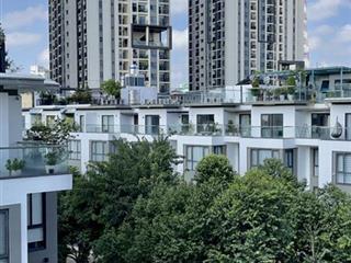 Sẵn sổ hồng bán căn góc 3pn đn (139m2) view thoáng đẹp tầng đẹp tại hà đô centrosa. sơn minh land