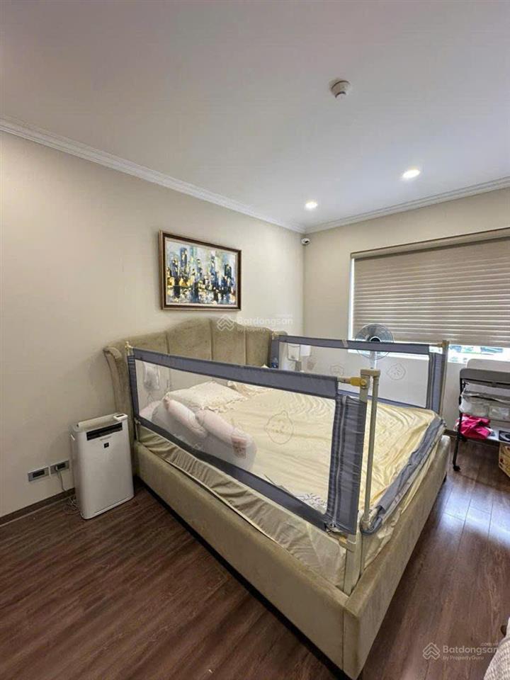 Bán căn 3pn  120m2 view công viên và hồ tây, full nội thất cao cấp.  0917 673 ***