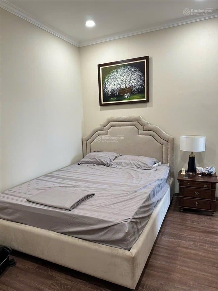 Bán căn 3pn  120m2 view công viên và hồ tây, full nội thất cao cấp.  0917 673 ***