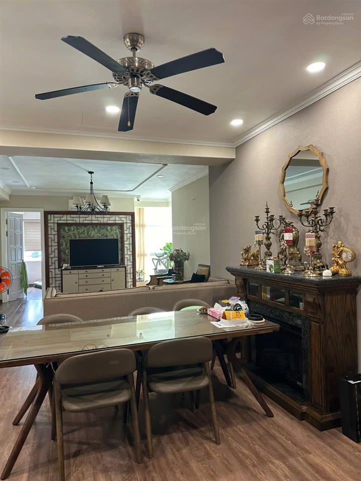 Bán căn 3pn  120m2 view công viên và hồ tây, full nội thất cao cấp.  0917 673 ***