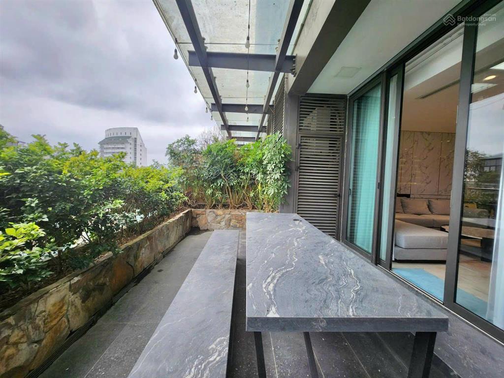 Bán căn hộ duplex 3pn  250m2 view trực diện hồ tây chung cư golden westlake.  0917 673 ***