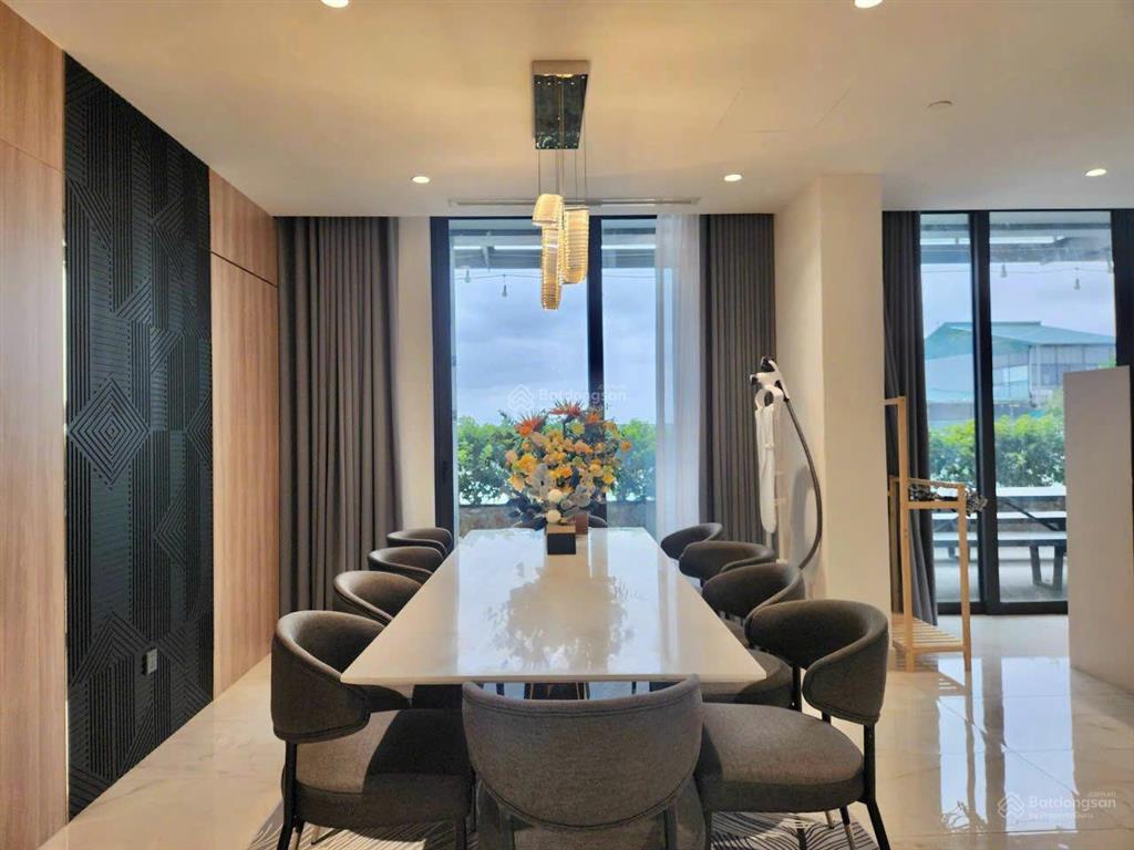 Bán căn hộ duplex 3pn  250m2 view trực diện hồ tây chung cư golden westlake.  0917 673 ***