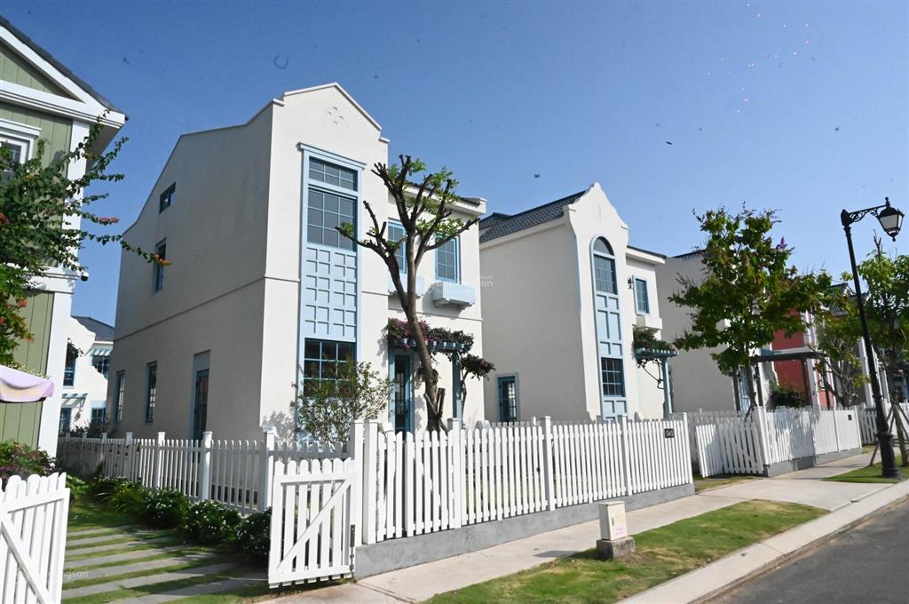 Hiếm có 1 căn song lập 200m2 ngay khu florida 3.3 đã nhận nhà 5 tỷ (25 triệu/m2)