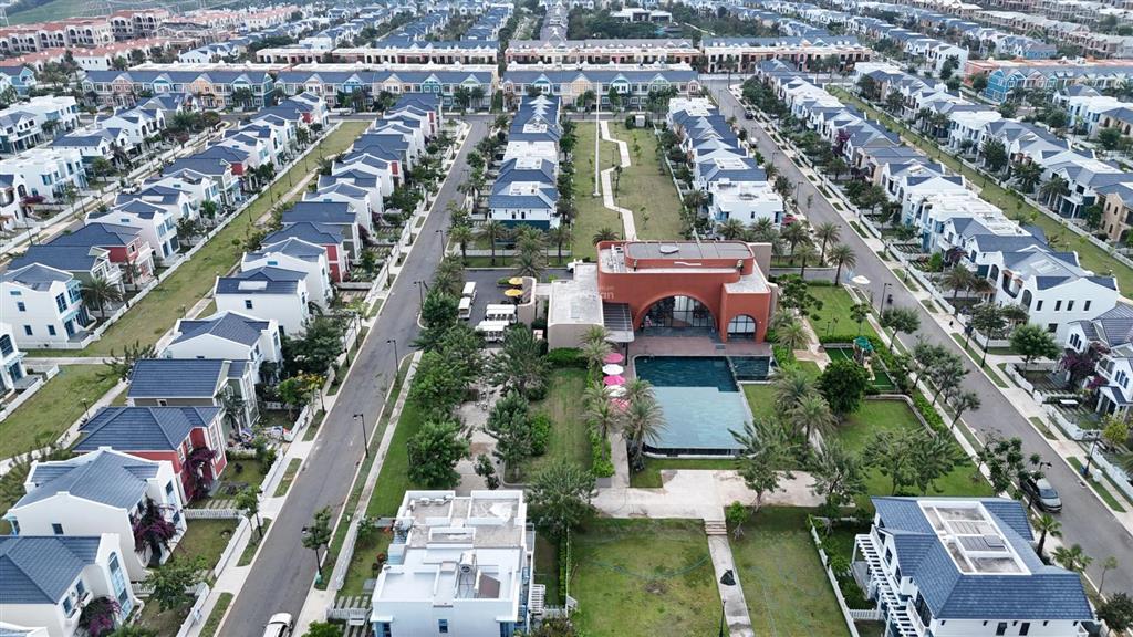 Biệt thự đơn lập 10x20 hướng biển full nội thất đẹp giá 6 tỷ bao hết thuế phí (giá tốt dự án)