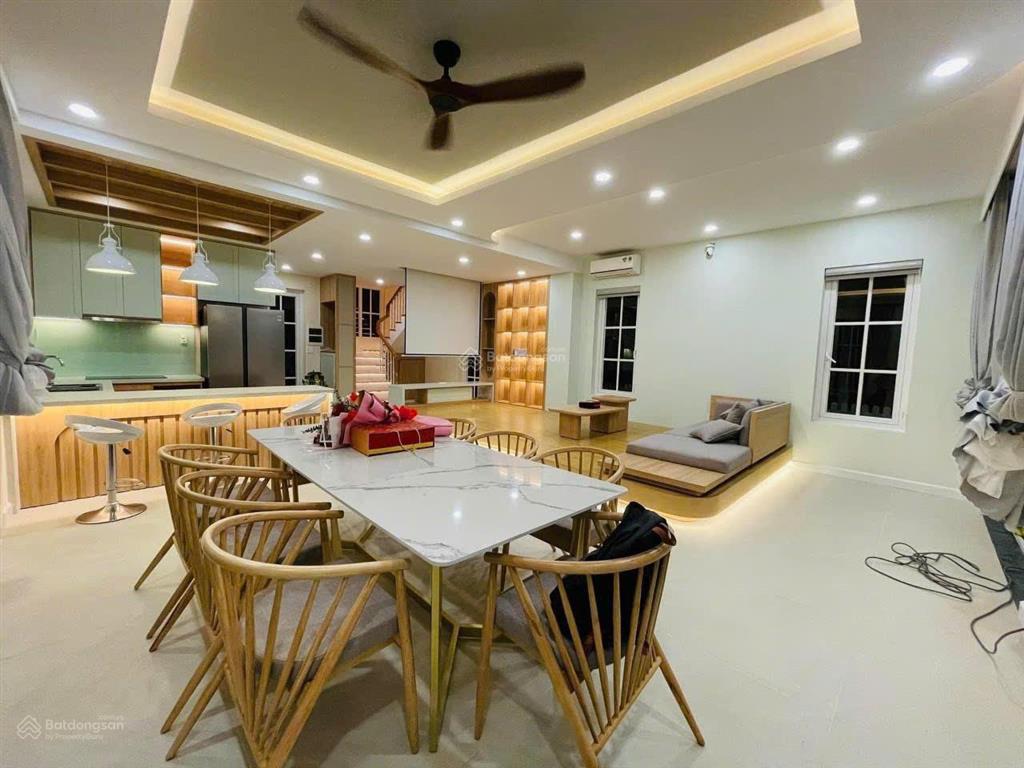 Biệt thự đơn lập 10x20 hướng biển full nội thất đẹp giá 6 tỷ bao hết thuế phí (giá tốt dự án)