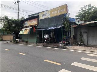 Nhà mặt tiền ngang hơn 5m dài 27m, nở hậu . cách thị trấn hóc môn 500m