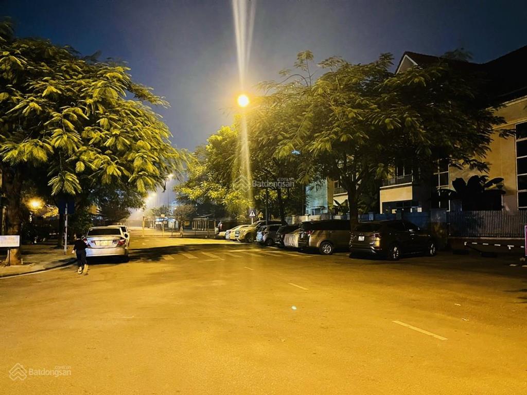 Bán nhanh căn nhà liền kề hoàn thiện đẳng cấp full nội thất khu an hưng, dương nội  0904 333 ***