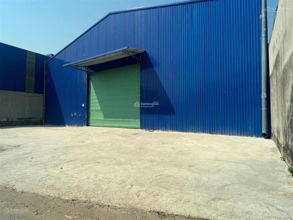 Cho thuê xưởng 2500m2, 100tr thuận an