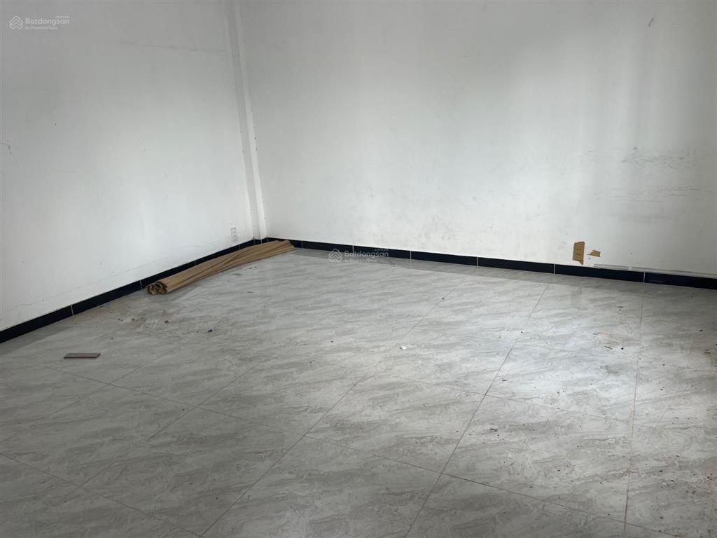 Cho thuê xưởng 650m2, 25 triệu/th thuận an. 0907 838 ***