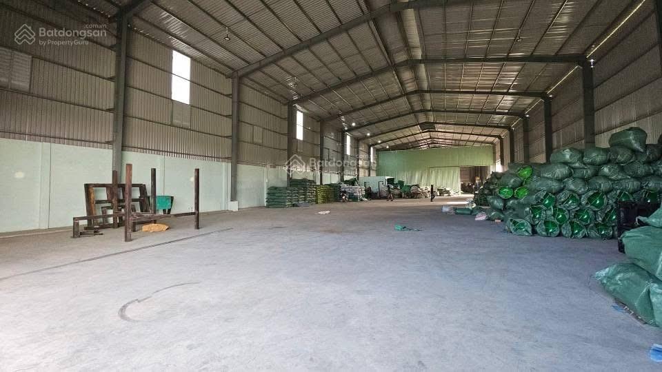 Cho thuê xưởng 900m2 40tr khánh bình 0907 838 ***