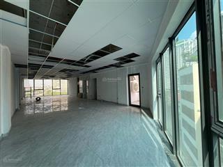 Cho thuê văn phòng nguyễn xiển 140m2 giá 21tr/tháng.