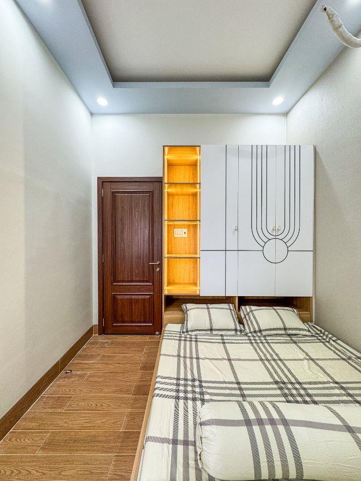 NHÀ MẶT TIỀN HẺM LIÊN TỔ 3-4 NGUYỄN VĂN CỪ - CÓ THỂ KINH DOANH