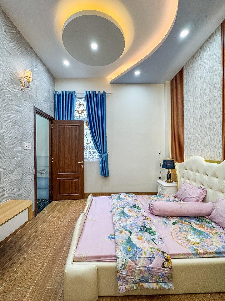 NHÀ MẶT TIỀN HẺM LIÊN TỔ 3-4 NGUYỄN VĂN CỪ - CÓ THỂ KINH DOANH
