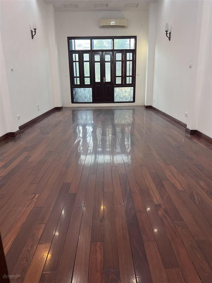 Chính chủ cần bán nhà mặt phố ngô gia tựlong biênhn,nhà 2 mặt thoáng,ngõ sau rộng 2m