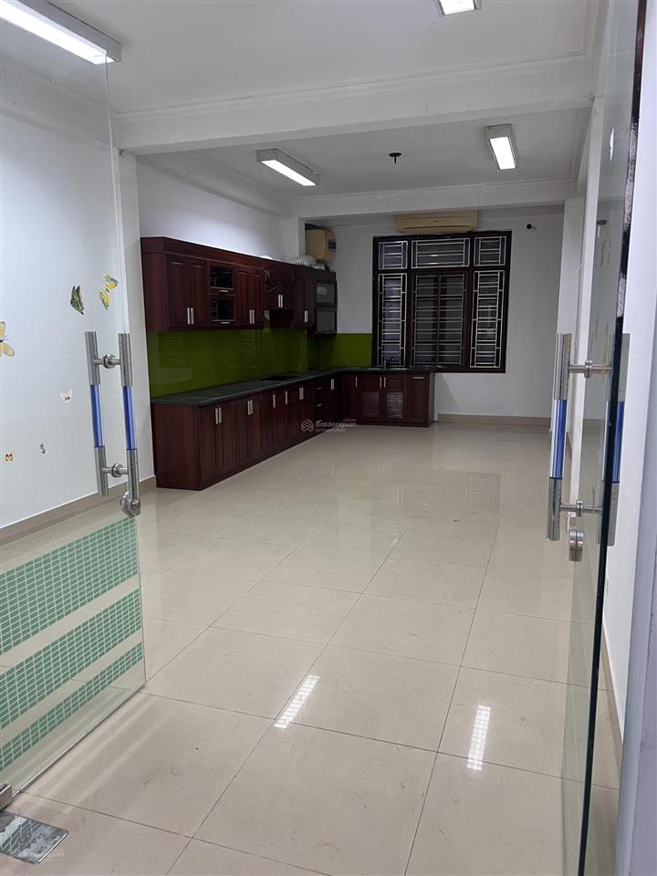 Chính chủ cần bán nhà mặt phố ngô gia tựlong biênhn,nhà 2 mặt thoáng,ngõ sau rộng 2m