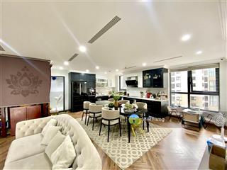 Chính chủ tôi bán căn góc 06 dt 179.6m2 e4 yên hòa, vũ phạm hàm 4pn, 3 mặt thoáng view toàn cảnh tp