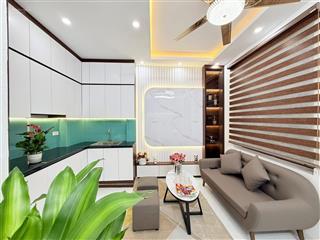 6 tỷ có ngay nhà đẹp 5 tầng đường kim giang gần hồ hạ đình cách 15m ra mặt phố sổ vuông cực hiếm