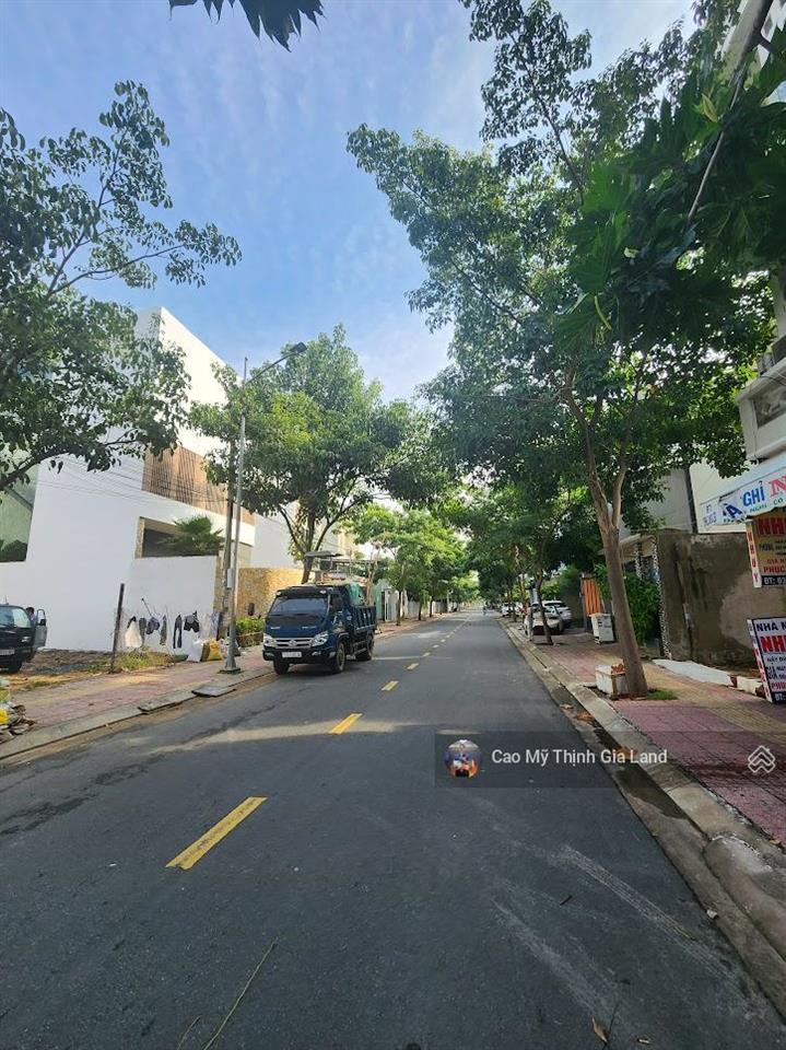 Bán 362.8m2 đất mt nguyễn thị minh khai, ngang 10m, thích hợp xây dựng building kinh doanh, 30 tỷ
