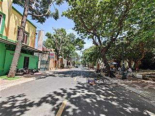 Bán căn góc 2 mặt tiền nguyễn ducách biển bãi trước 100mvị trí hiếmgiá 26.5 tỷ