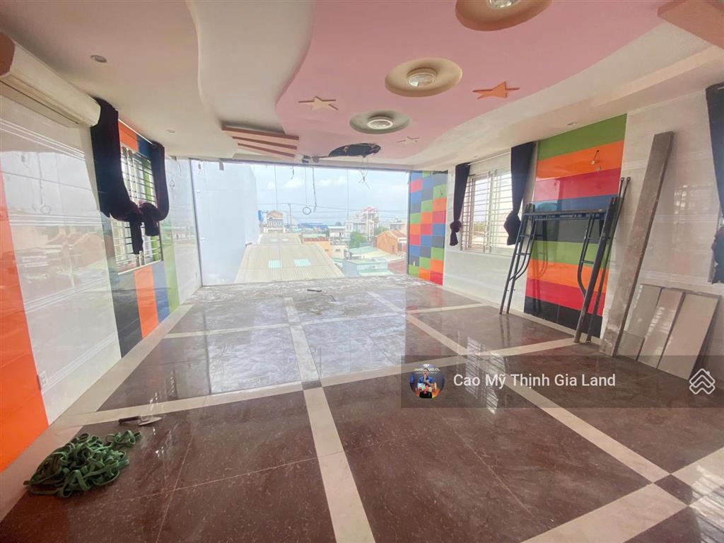 Bán nhà mặt tiền đường 30/4diện tích lớn 528m2gồm 2 mặt tiền trước sauvị trí kinh doanh20 tỷ