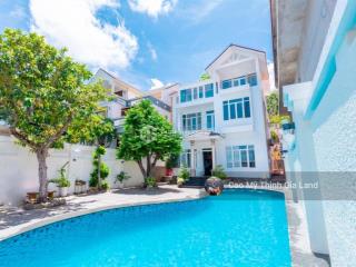 Biệt thự view biển bãi dâu, 505m2, ngang 12m, sổ hồng sở hữu lâu dài, giá 33.5 tỷ, hồ bơi sân vườn