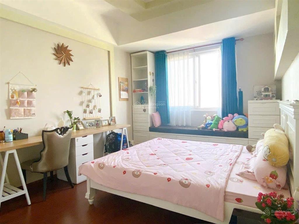 Bán căn hộ vstar, phú thuận, quận 7, giá 4,6 tỷ, 97m2  2pn  2wc. nhà full nt .  0923 137 ***