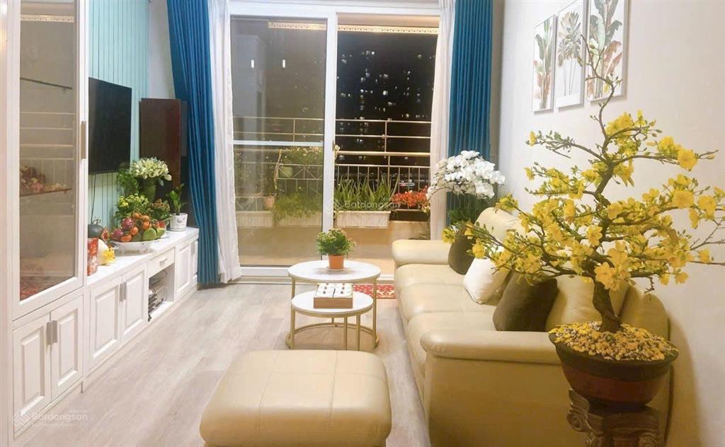 Bán căn hộ vstar, phú thuận, quận 7, giá 4,6 tỷ, 97m2  2pn  2wc. nhà full nt .  0923 137 ***