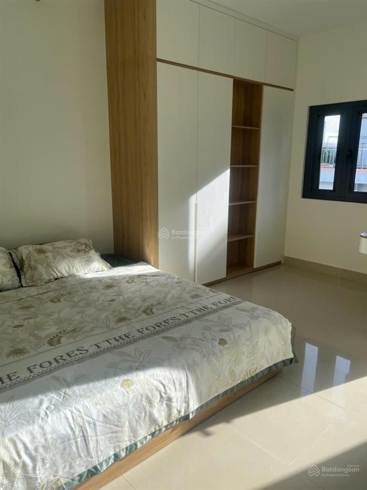 Bán nhà đường số 5 gần chợ lý phục man q7 1 trệt 2 lầu sân thượng. 4pn. giá 10,5 tỷ.  0923 137 ***