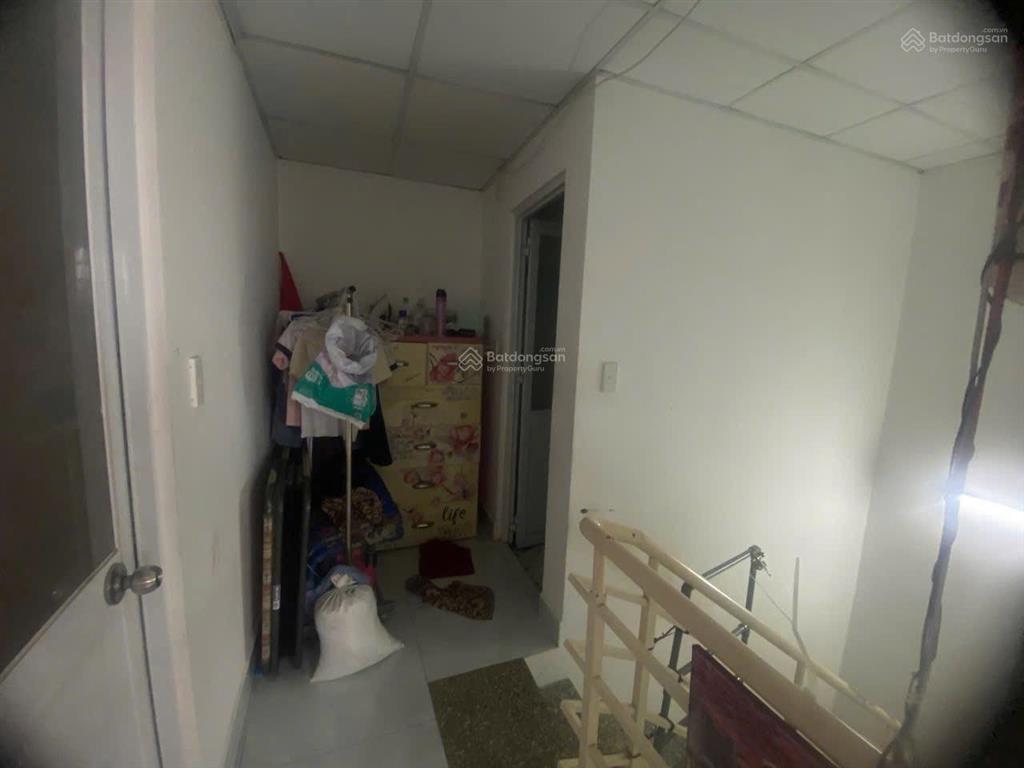 Bán nhà sổ riêng. hẻm 39 lưu trọng lư. 1 trệt + 1 lầu. 2pn + 2wc. giá 3,990 tỷ.  0901 311 ***