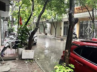 Chính chủ cho thuê 3 phòng Tầng 2, ô tô, vỉa hè thoáng sáng ở Chiến Thắng, Văn Quán, Hà