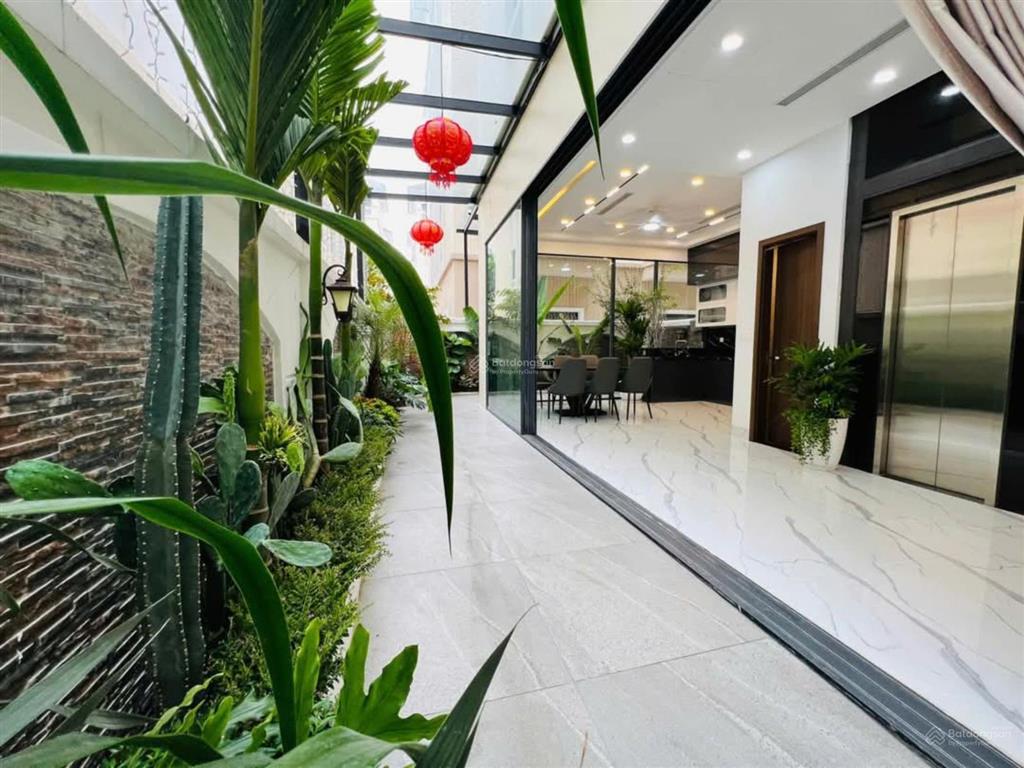 Giá rẻ không tưởng! bán gấp liền kề xẻ khe mặt đường 20m kinh doanh 105m2, mt 7m chỉ 131 tr/m2