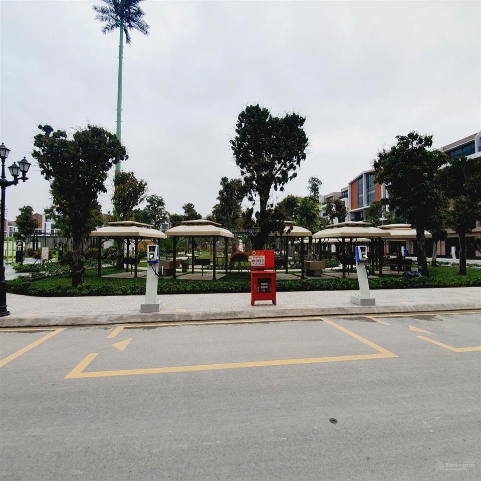 Cắt lỗ bán gấp! biệt thự đơn lập ocean park 3, dt 260m2, xây 470m2, mt 30m  đối diện biển 13ha