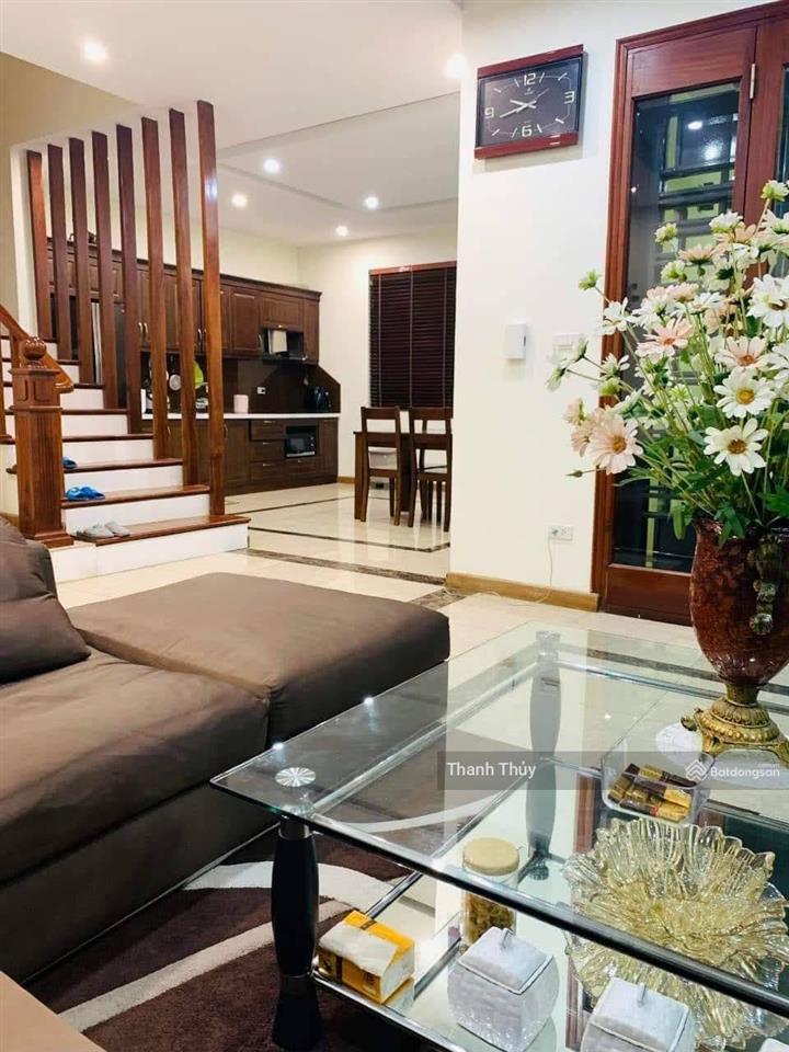 Giảm 1 tỷ  bán gấp bt kđt định công  150m2 x mt 10m  sân vườn tứ phía, nhà đẹp ở ngay