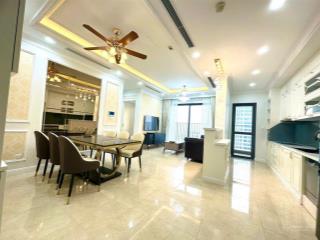 Cho thuê quỹ căn hộ vinhomes d'capitale trần duy hưng 3pn full nội thất giá 25tr/th.  0838 671 ***