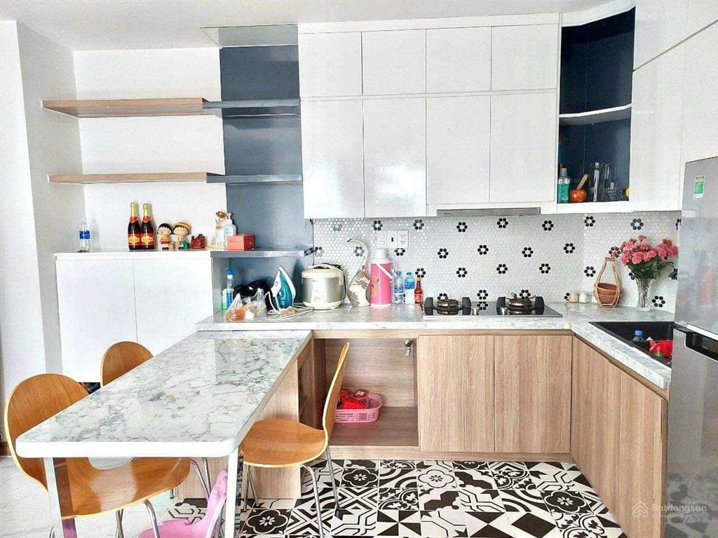 Bán nhiều căn hộ 2 phòng ngủ central plaza  91 pvh, full nội thất  sổ hồng