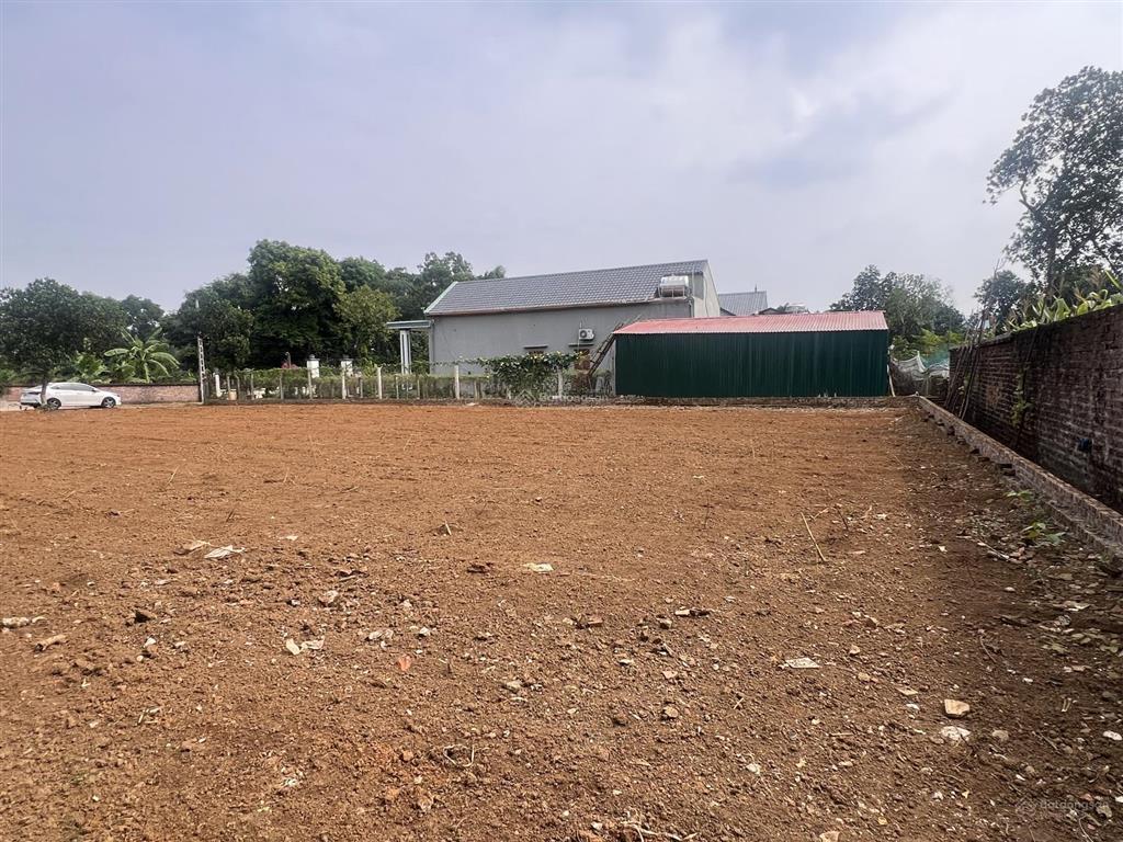 Cc cần bán 1400m2 đất tại kim sơn, 1000m2 đất ở, mặt tiền dài tít tắp giá siêu tốt