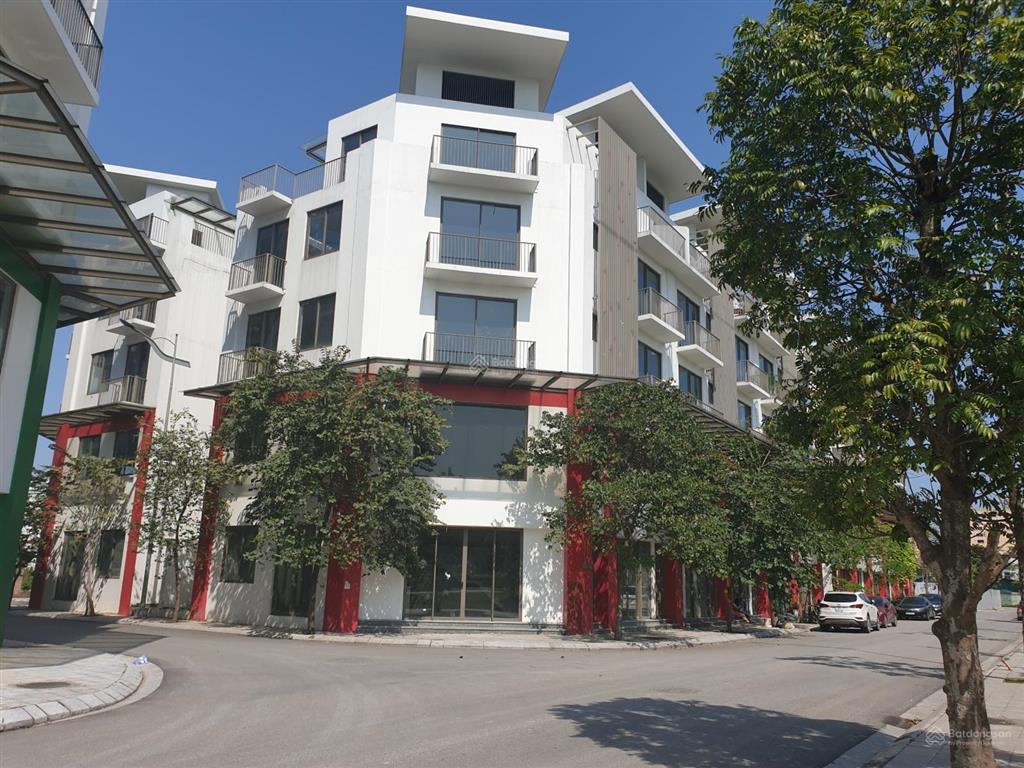 Chính chủ cần bán căn shophouse vị trí đẹp giá rẻ, 100m2, mặt tiền 6,2m,  0986 664 ***