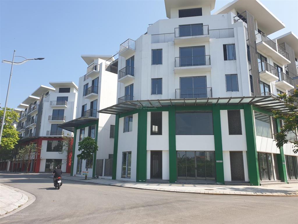 Chính chủ cần bán căn shophouse vị trí đẹp giá rẻ, 100m2, mặt tiền 6,2m,  0986 664 ***