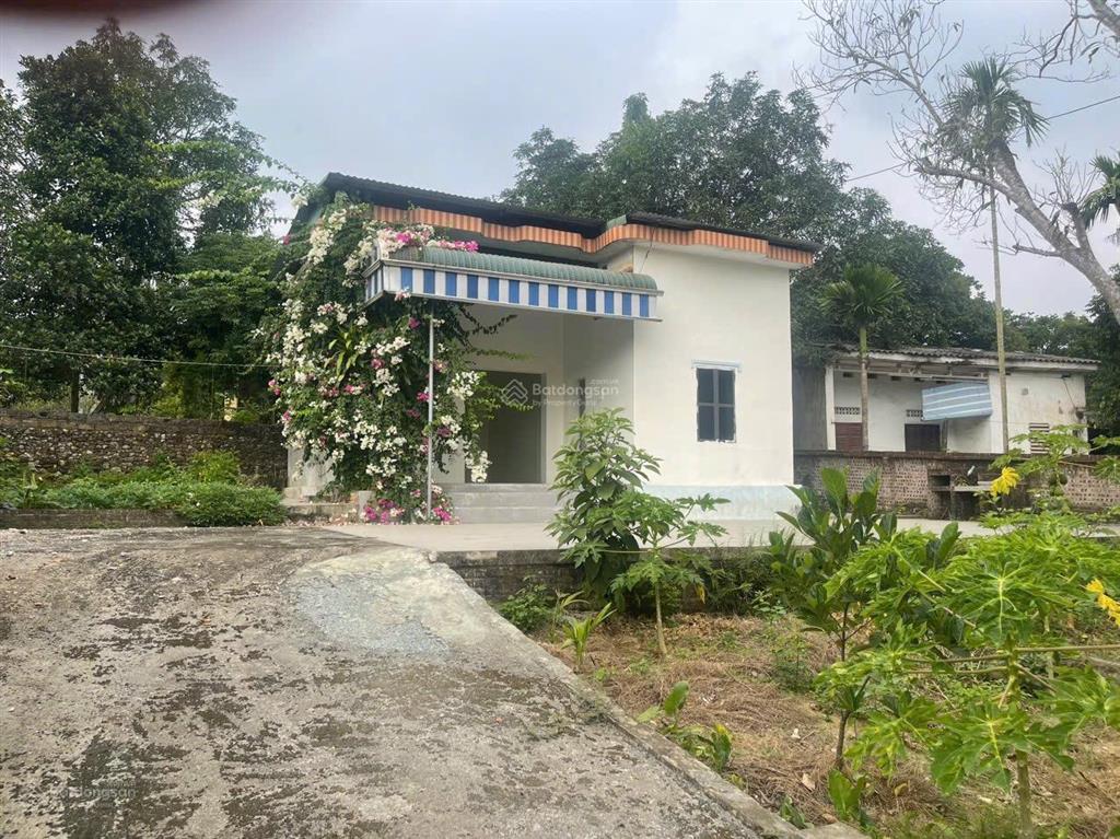 Chuyển nhượng khuôn viên nhà vườn tại lâm sơn, lương sơn, hòa bình dt 512m có 400m thổ cư wieu nui