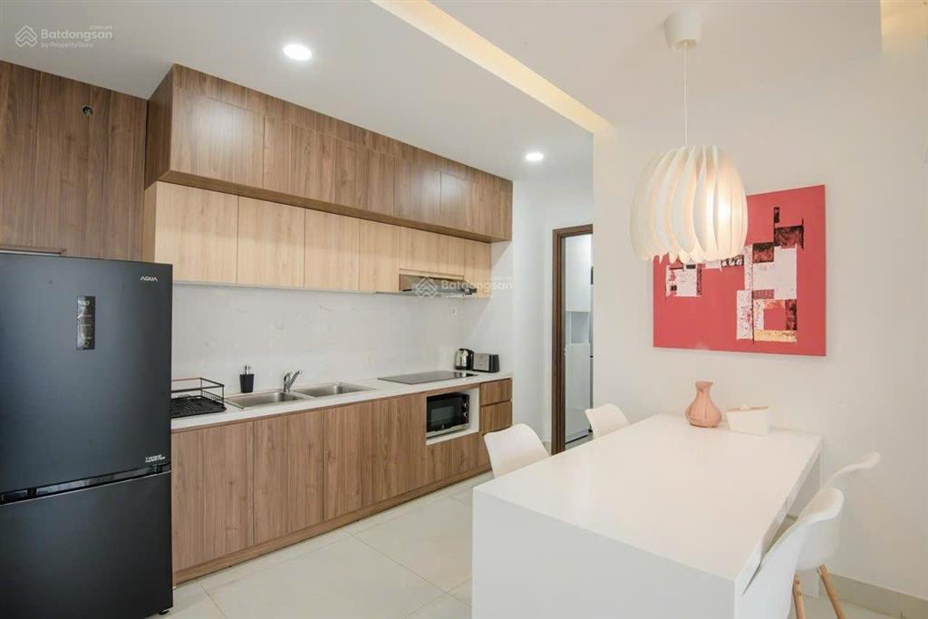 Cho thuê căn hộ sơn trà ocean view 2 phòng ngủ, 2 nhà vệ sinh đẹp