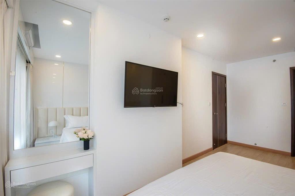 Cho thuê căn hộ sơn trà ocean view 2 phòng ngủ, 2 nhà vệ sinh đẹp