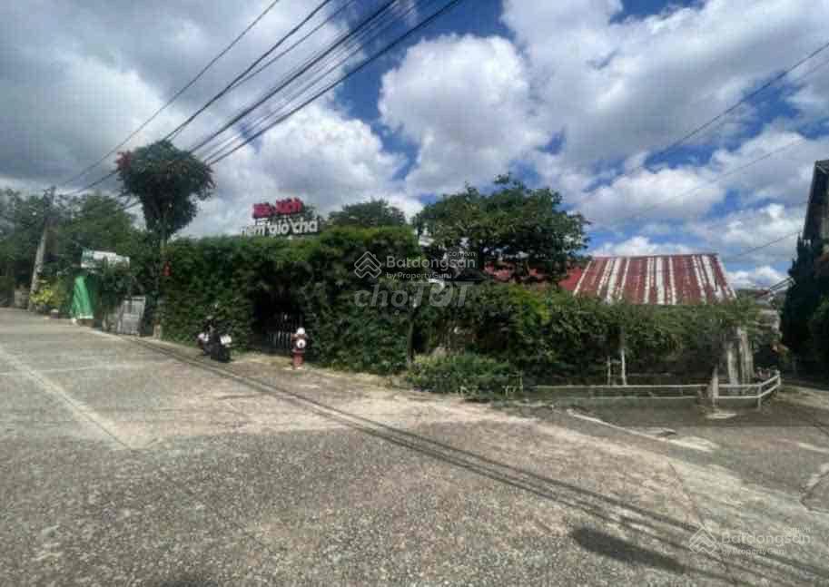 Bán đất biệt thự cô giang, đà lạt góc 3 mặt tiền, giá tốt, gần nhà ga.  0901 844 ***