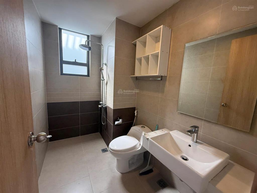 Trống sẵn căn 3 phòng ngủ 89m2, giá ốc 20 triệu, nội thất đầy đủ. giá 20 triệu. tại the sun avenue