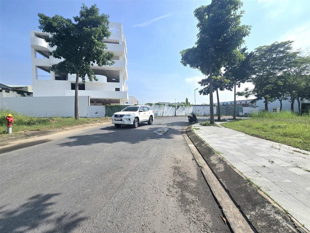 Bán đất ngộp khu đô thị five star . cần bán nhanh để trả bank. đất sổ hồng riêng công chứng ngay