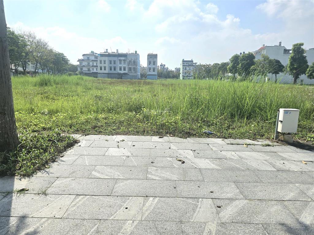 Bán đất ngộp khu đô thị five star . cần bán nhanh để trả bank. đất sổ hồng riêng công chứng ngay