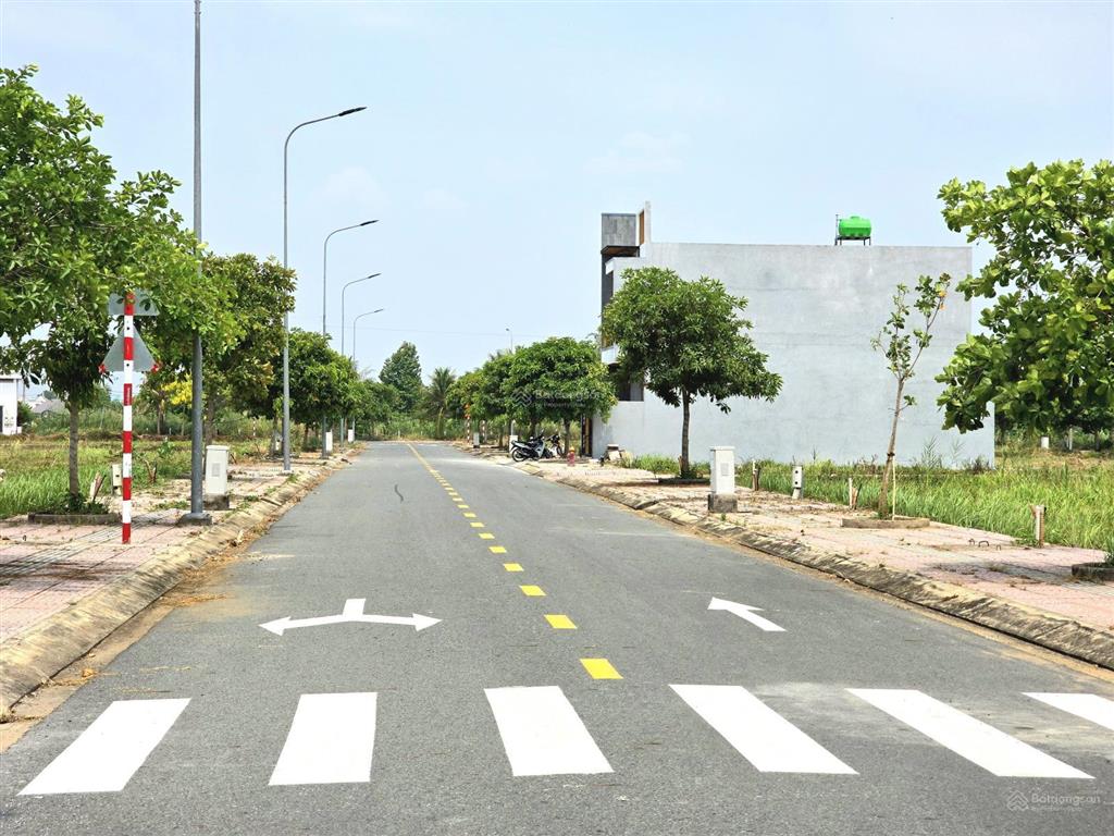 Chủ ngộp cần bán gấp lô đất view trường học cưc đẹp. tại khu đô thị the sol, shr, sang tên ngay