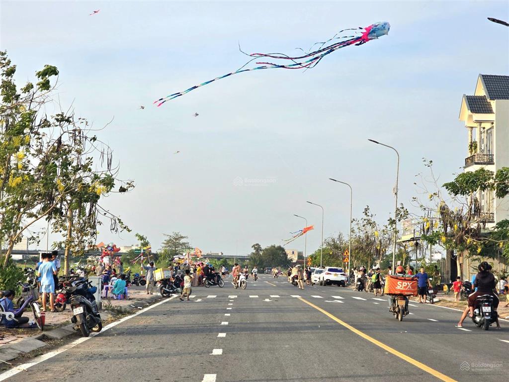 Chủ ngộp cần bán gấp lô đất view trường học cưc đẹp. tại khu đô thị the sol, shr, sang tên ngay