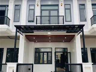 Nhà ngộp khu đô thị the sol city hạ giá bán gấp shr nhà hoàn công sẵn ,ac mua về ở ngạy ạ