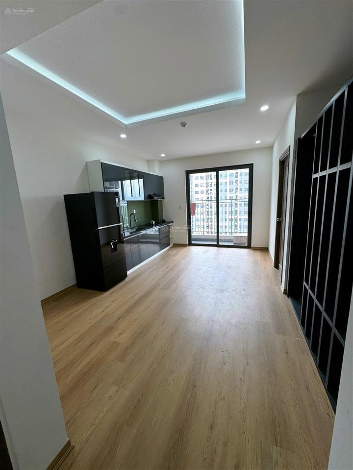 Tôi có căn 1 + 1pn cần bán gấp view biển, tầng thấp dọn vào ở ngay